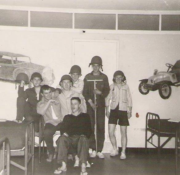 Ba 15.jpg - Base aerienne 132  colmar (dans notre chambre)